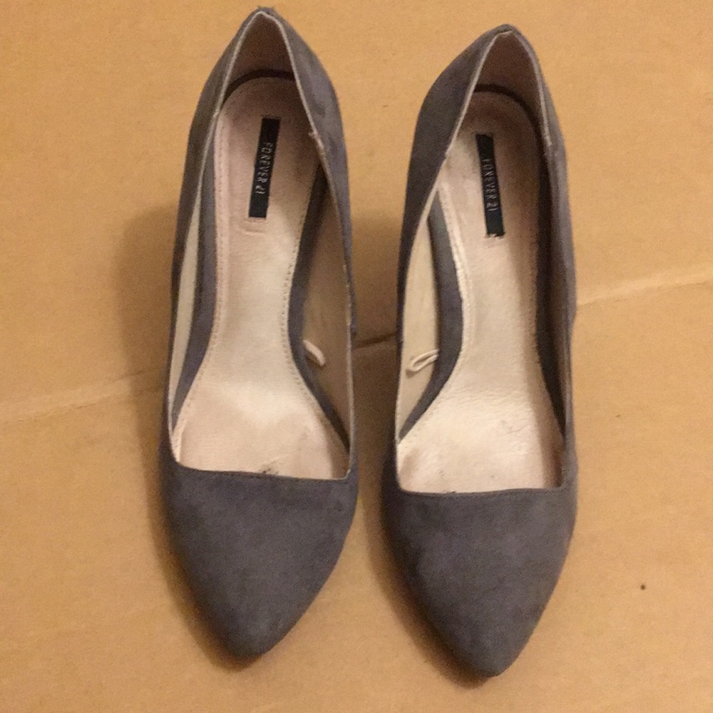 Forever 21 Gray Pumps